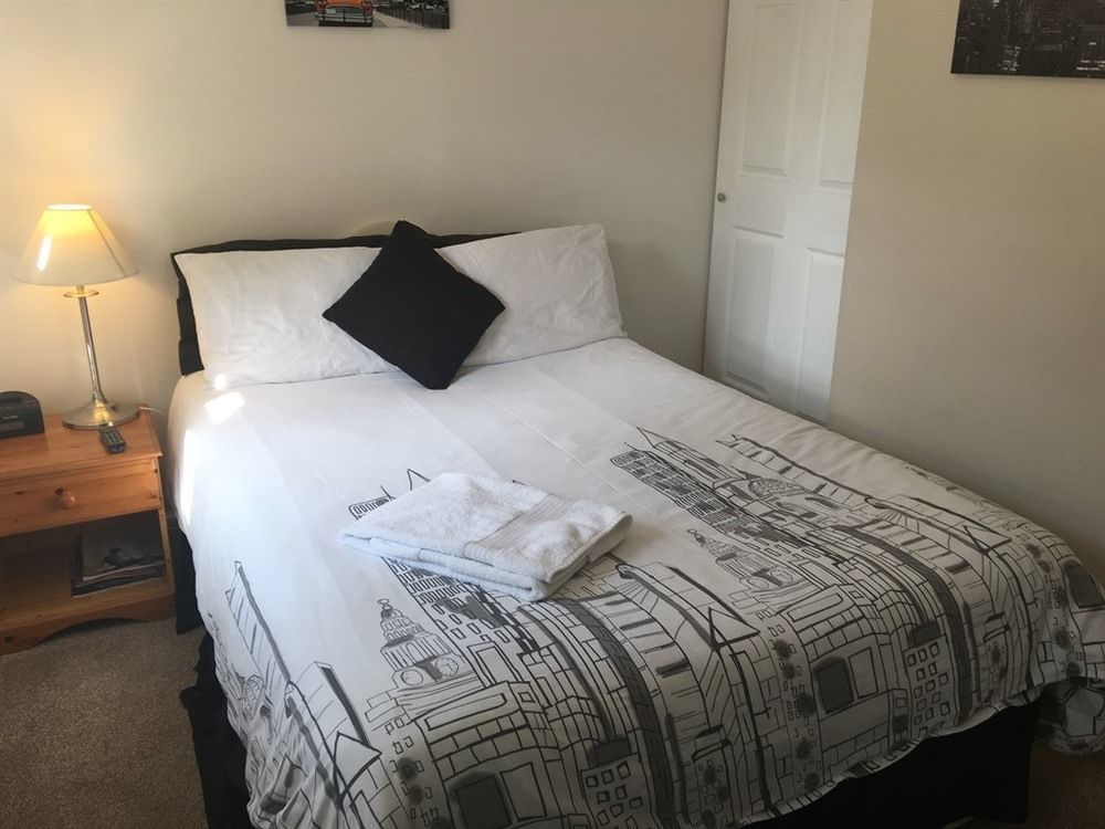 Bed and Breakfast Sleepneat Ascot  Exteriér fotografie